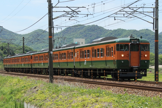 岡山地区の115系湘南色が6連でGW特別運行
